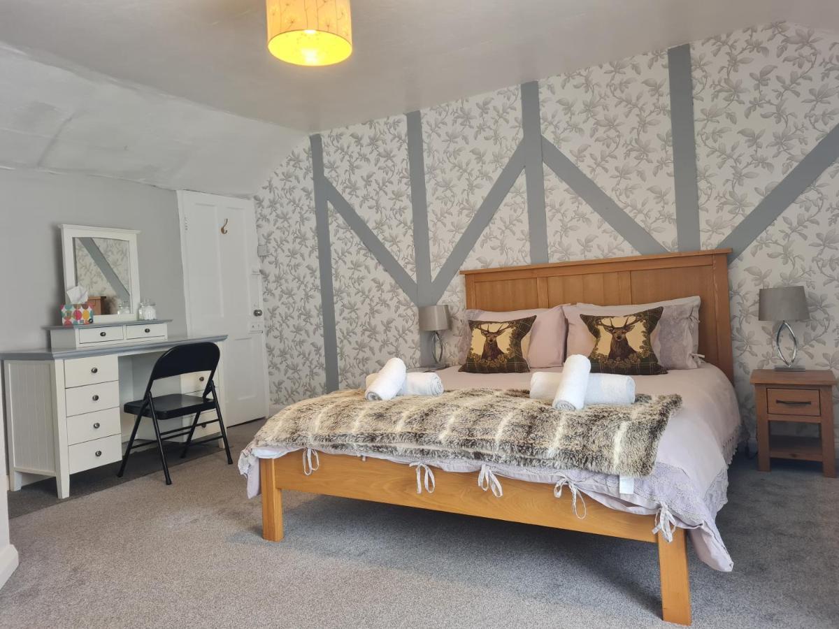 The Crown Inn - Wentnor Bishop's Castle Zimmer foto